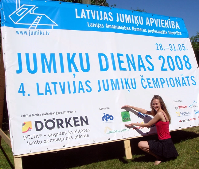 2008. gads - jmr ir nozares sumbri pārējo iesācēju fonā